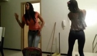 Colombian girls sexy dancing salsa choke ras tas tas