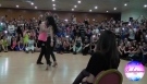 Daniel and Desiree bailando con Rozalen cantando en vivo - Bachatea