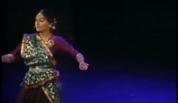 Deepti Gupta performing classical Kathak dance