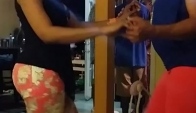 Dominicana bailando bachata