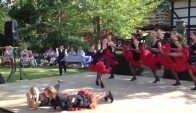 Square Dance-Formation rote Petticoats