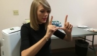 Taylor Swift rehearses finger tutting with PNut for Shake it Off