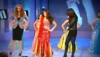 Tyra Banks and Aishwarya Rai Learn A Bollywood Dance